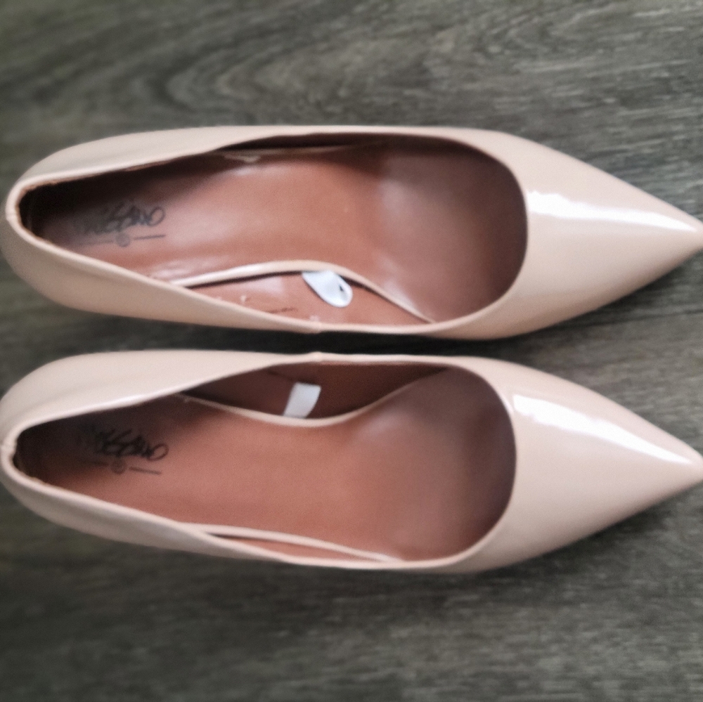Nude Pumps!!! So Cute With Everything!! - image 4
